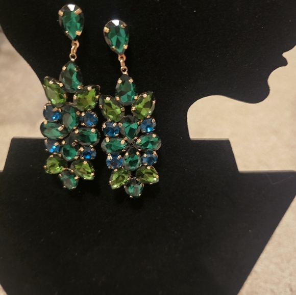 Dubai Jewelry- Elegant Green and Blue Gemstone Earrings - Picture 3 of 8
